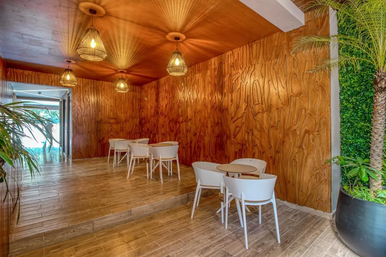 Hotel Menesse Tulum #327, Downtown